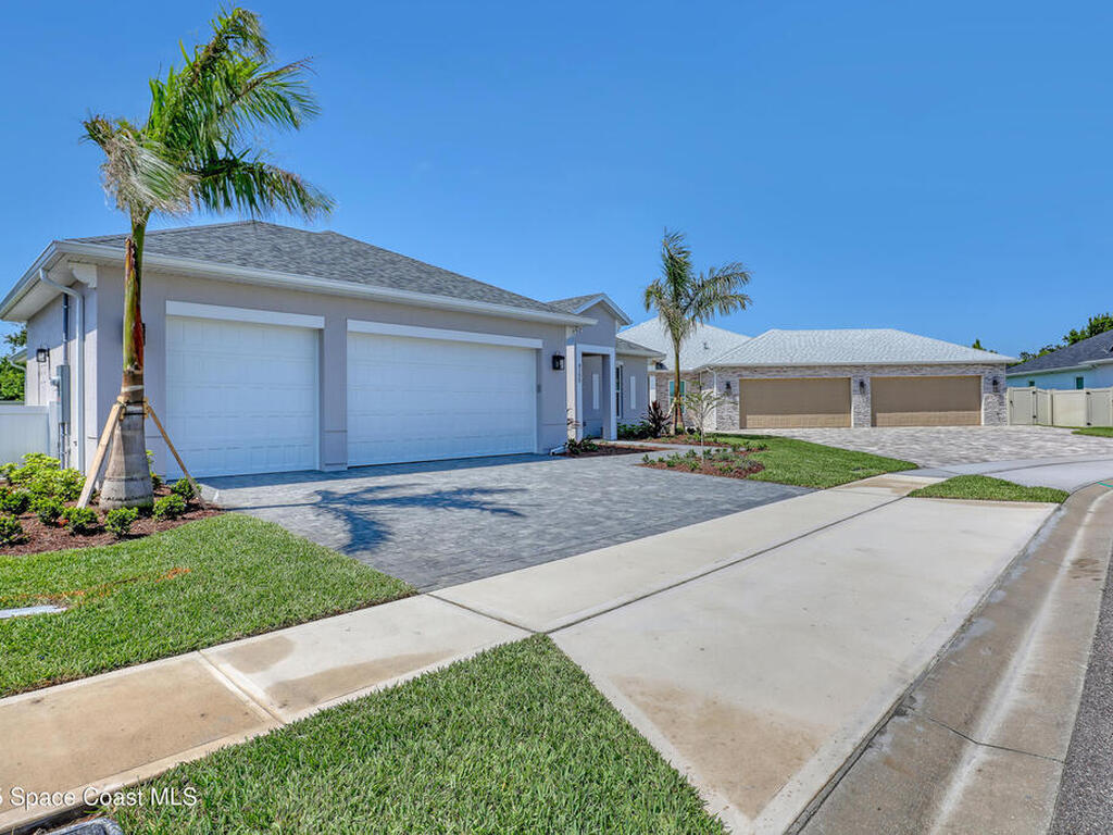 4195 Negal Circle, Melbourne, FL 32901