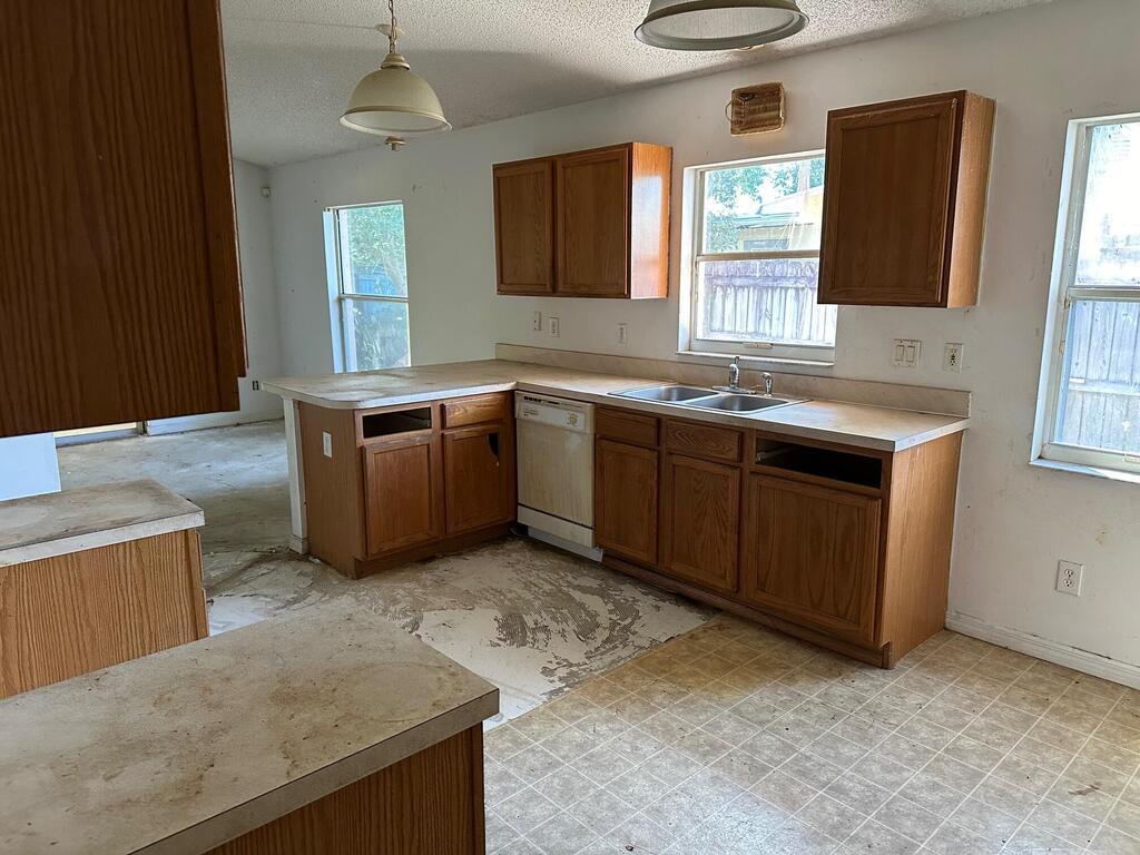 3009 Elizabeth Street, West Melbourne, FL 32904