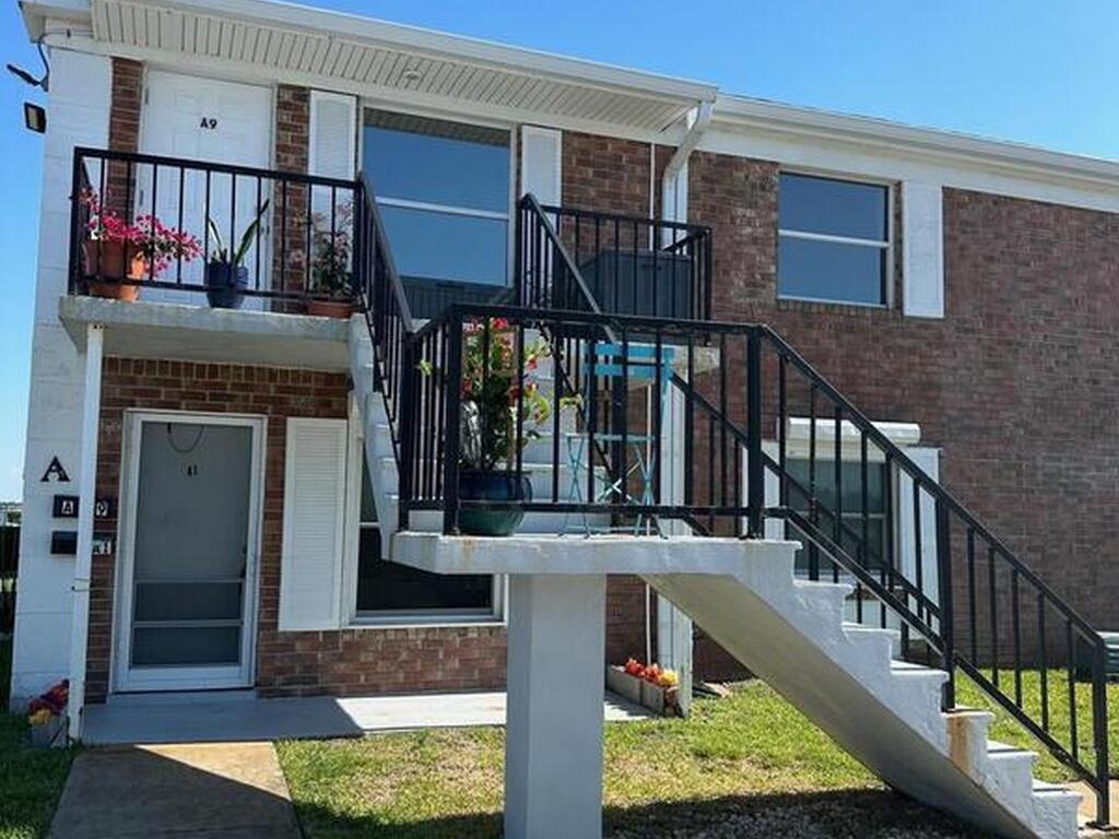 190 E Olmstead Drive, Titusville, FL 32780