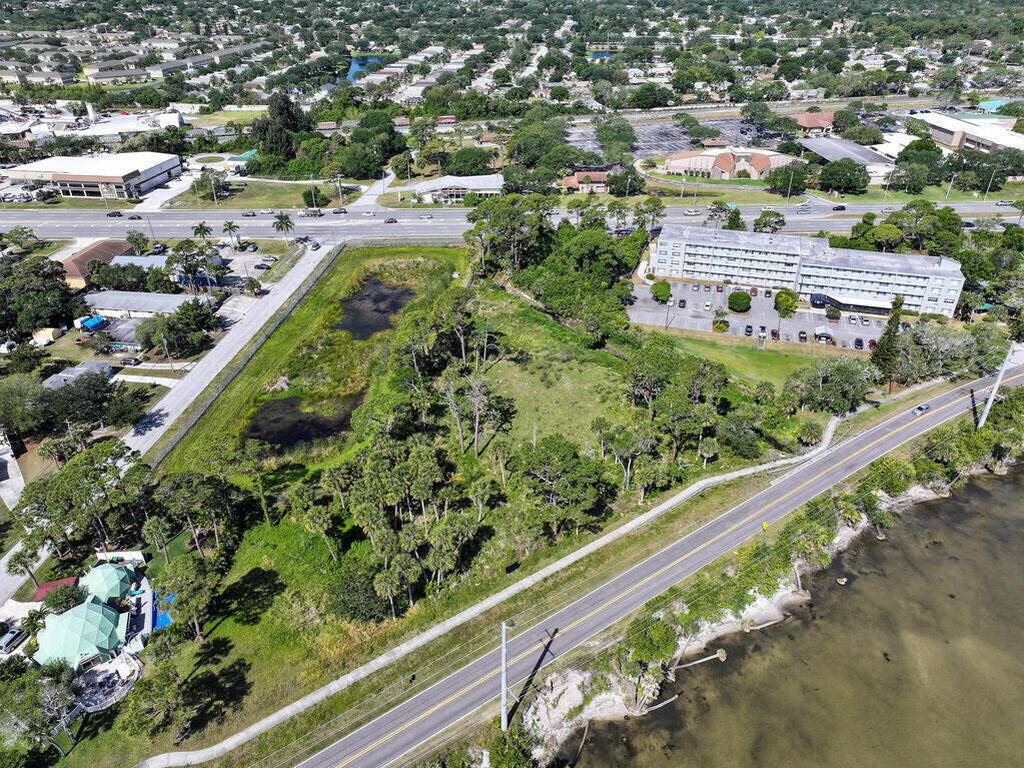 2918 Pineapple Avenue, Melbourne, FL 32935