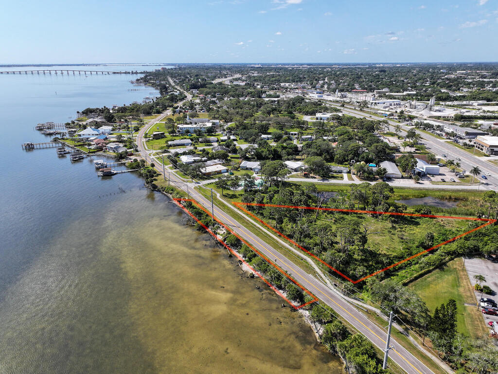 2918 Pineapple Avenue, Melbourne, FL 32935