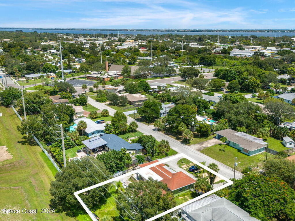 1256 Sun Circle, Melbourne, FL 32935