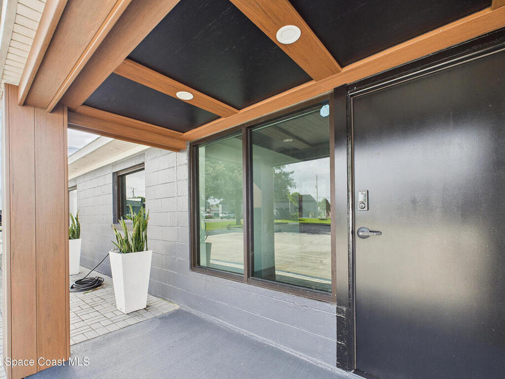 390 Poinciana Drive, Melbourne, FL 32935