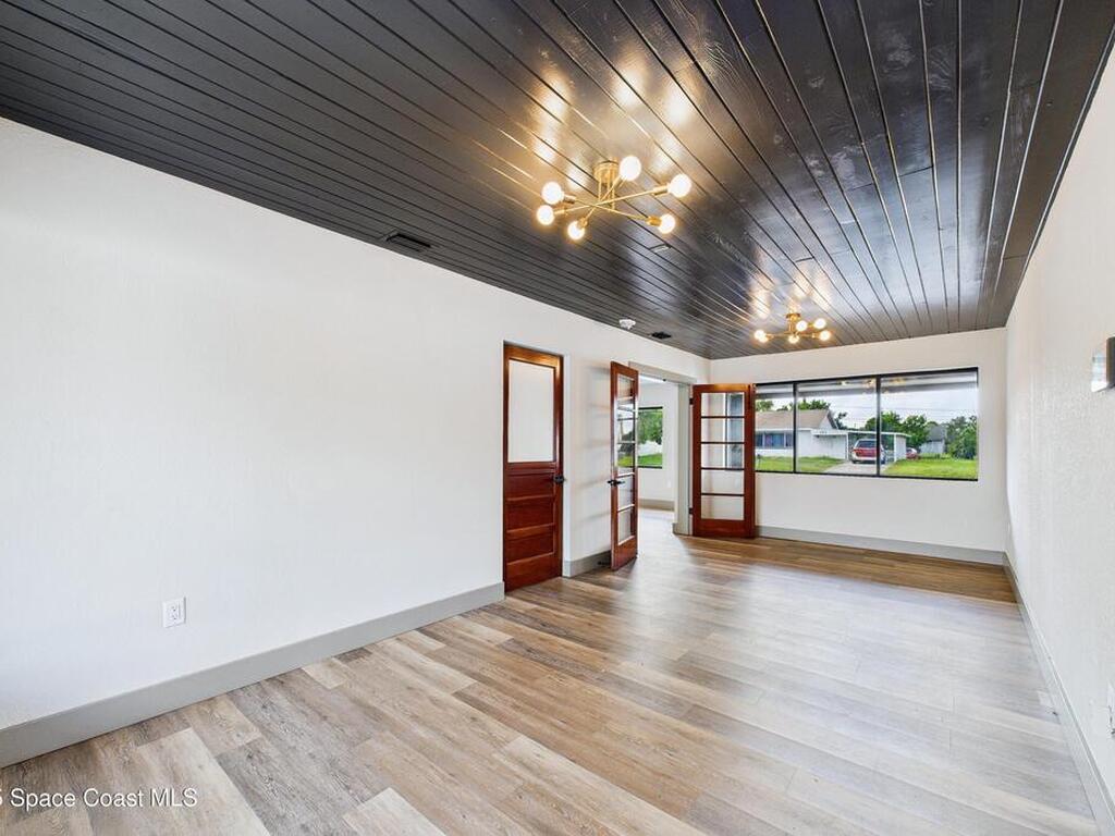 390 Poinciana Drive, Melbourne, FL 32935