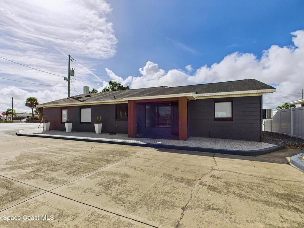 390 Poinciana Drive, Melbourne, FL 32935