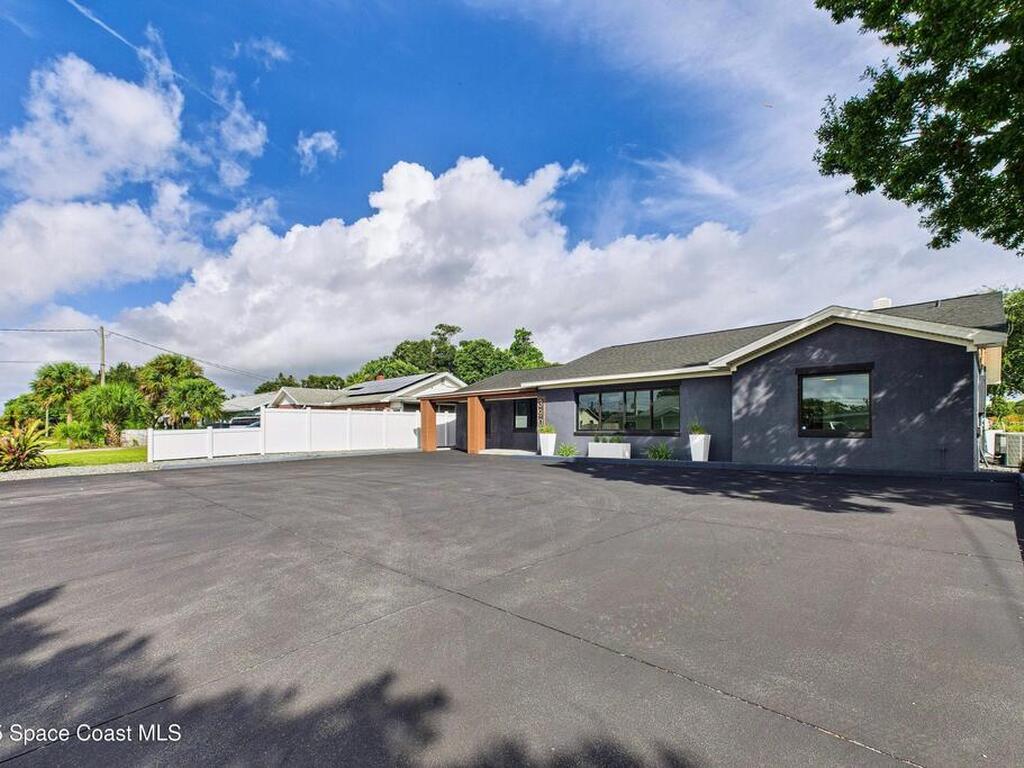 390 Poinciana Drive, Melbourne, FL 32935