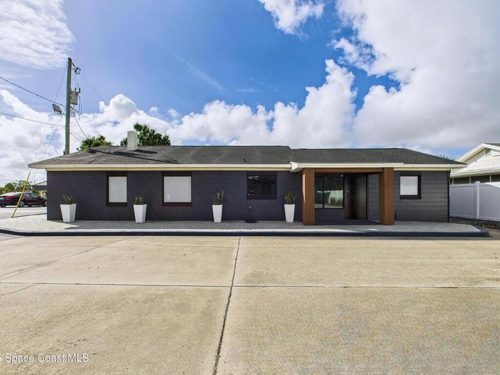 390 Poinciana Drive, Melbourne, FL 32935