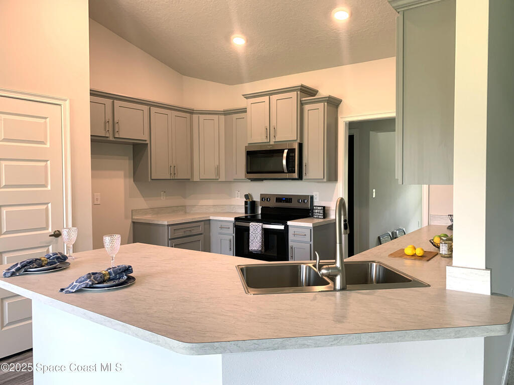 139 Whirl Street, Palm Bay, FL 32908