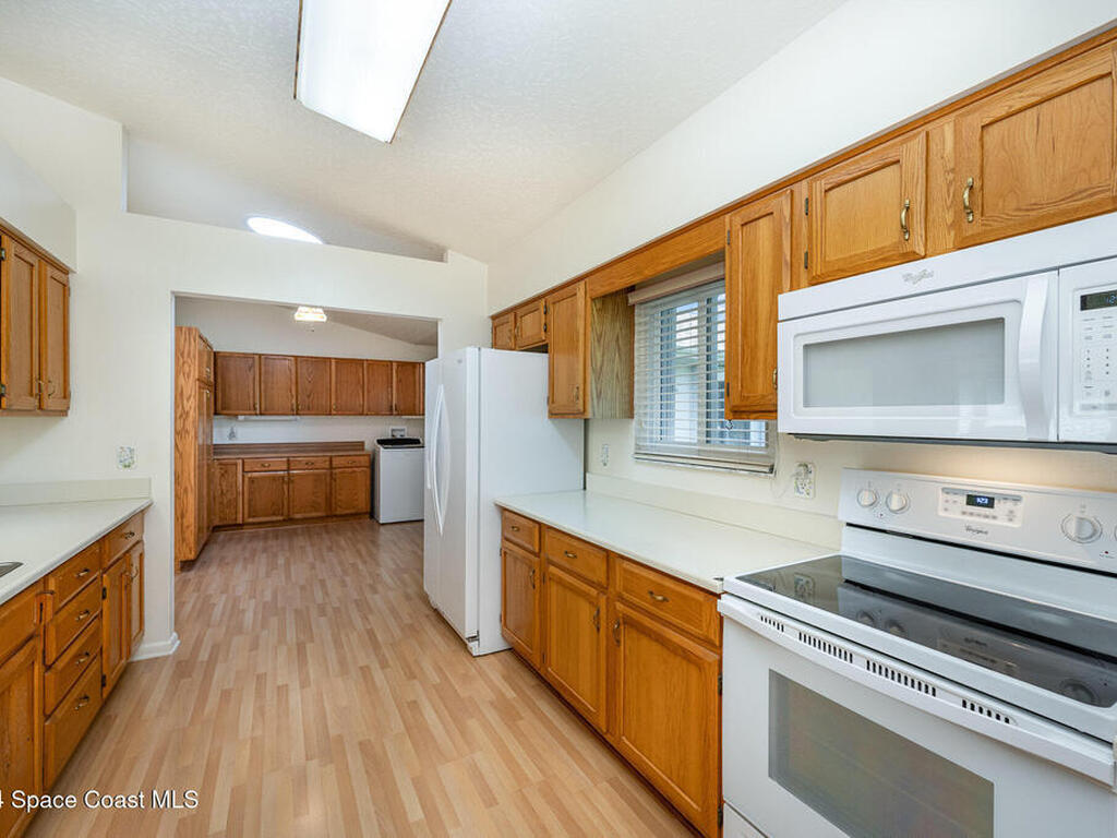 1527 Frontier Drive, Melbourne, FL 32940