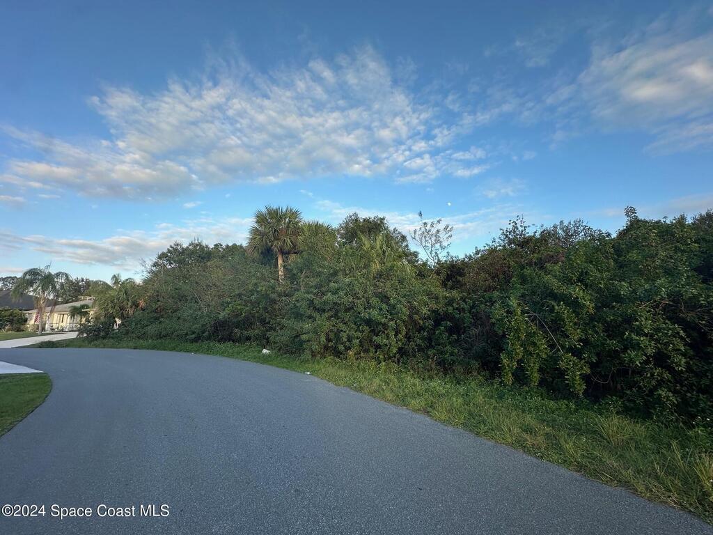 2961 Palisades Drive, Palm Bay, FL 32909