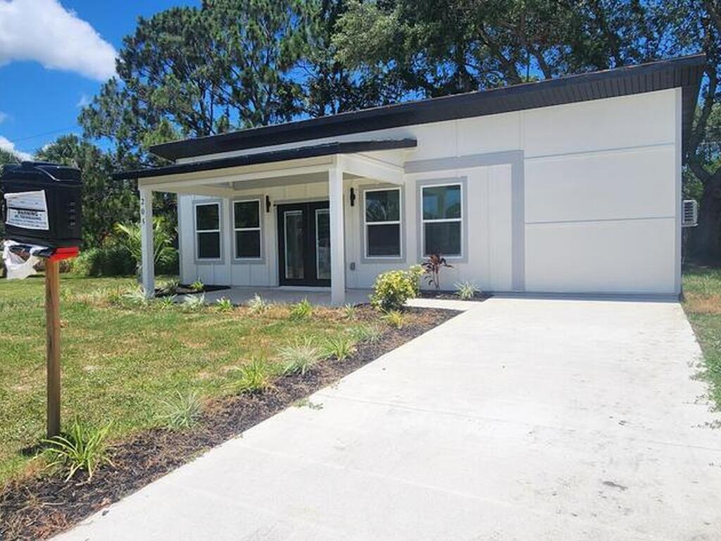 205 Flamingo Drive, Cocoa, FL 32926