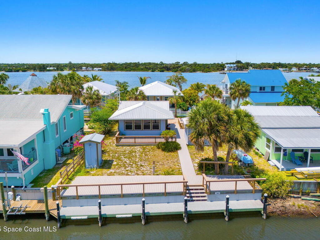 36 Vip Island, Grant, FL 32949