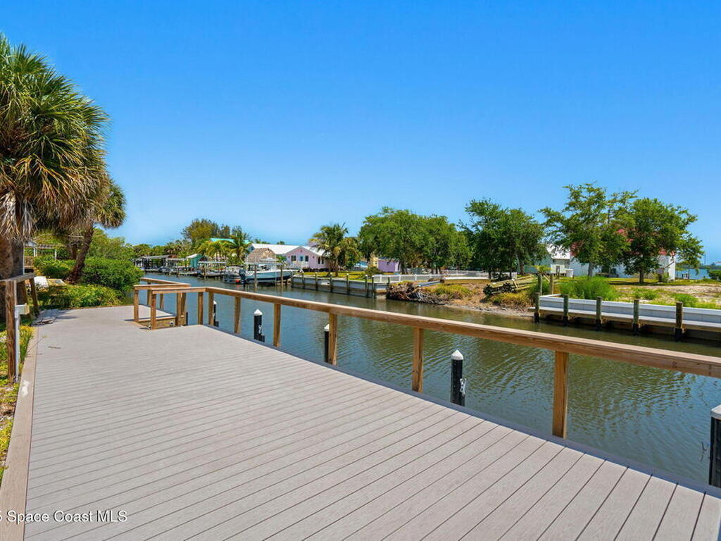 36 Vip Island, Grant, FL 32949