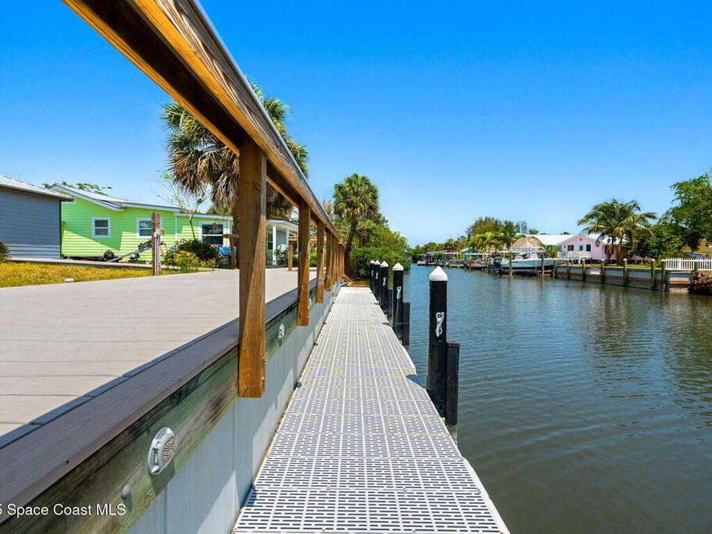 36 Vip Island, Grant, FL 32949