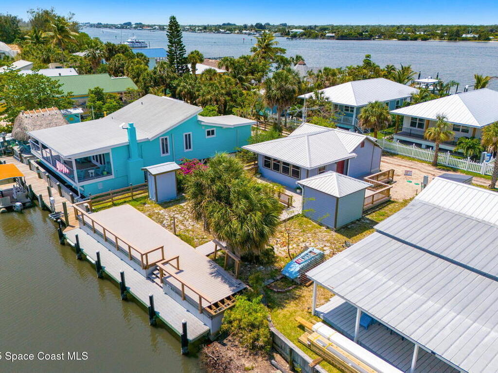 36 Vip Island, Grant, FL 32949