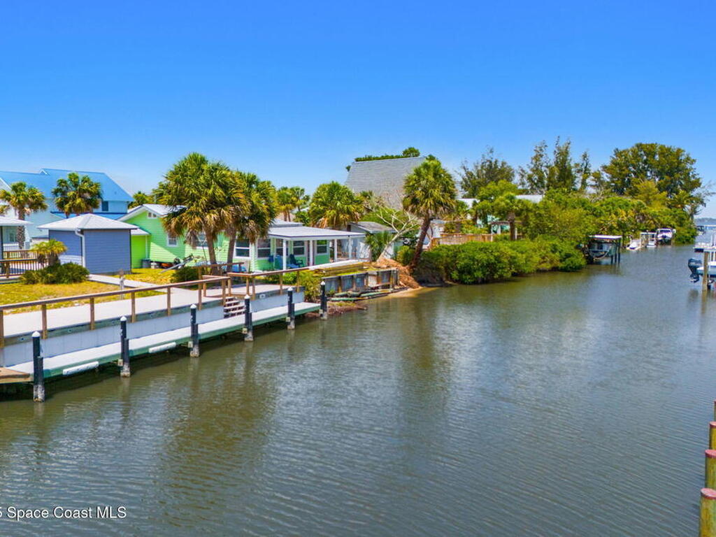 36 Vip Island, Grant, FL 32949
