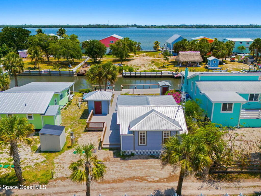 36 Vip Island, Grant, FL 32949