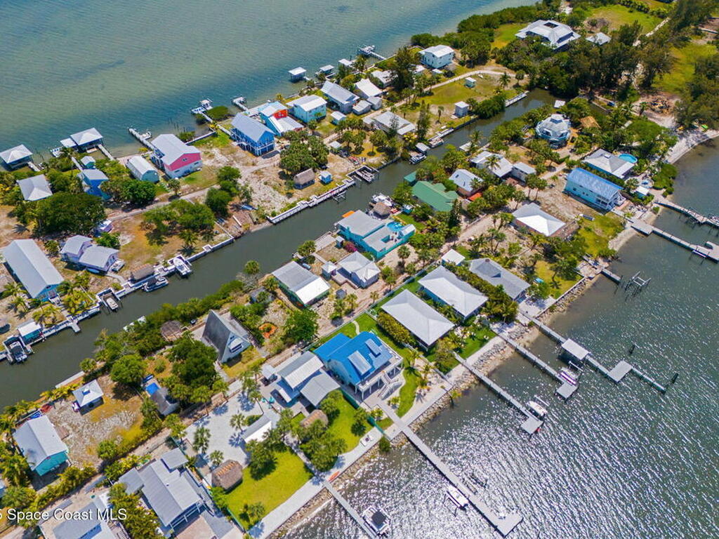 36 Vip Island, Grant, FL 32949