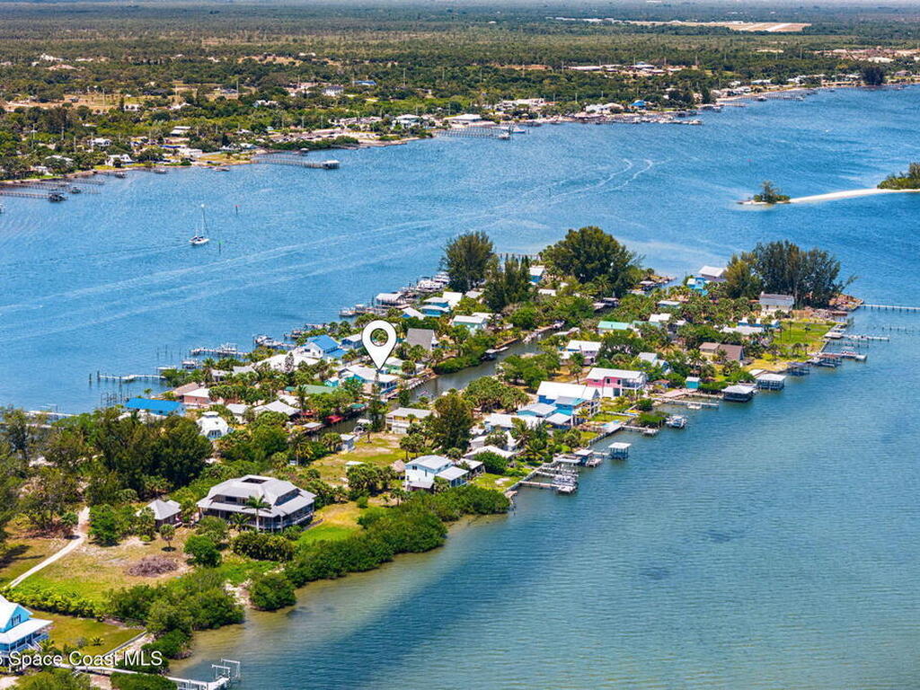 36 Vip Island, Grant, FL 32949