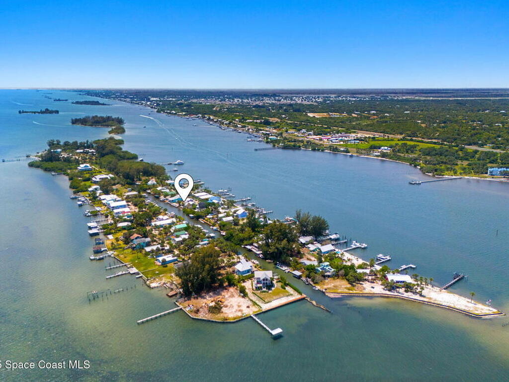 36 Vip Island, Grant, FL 32949