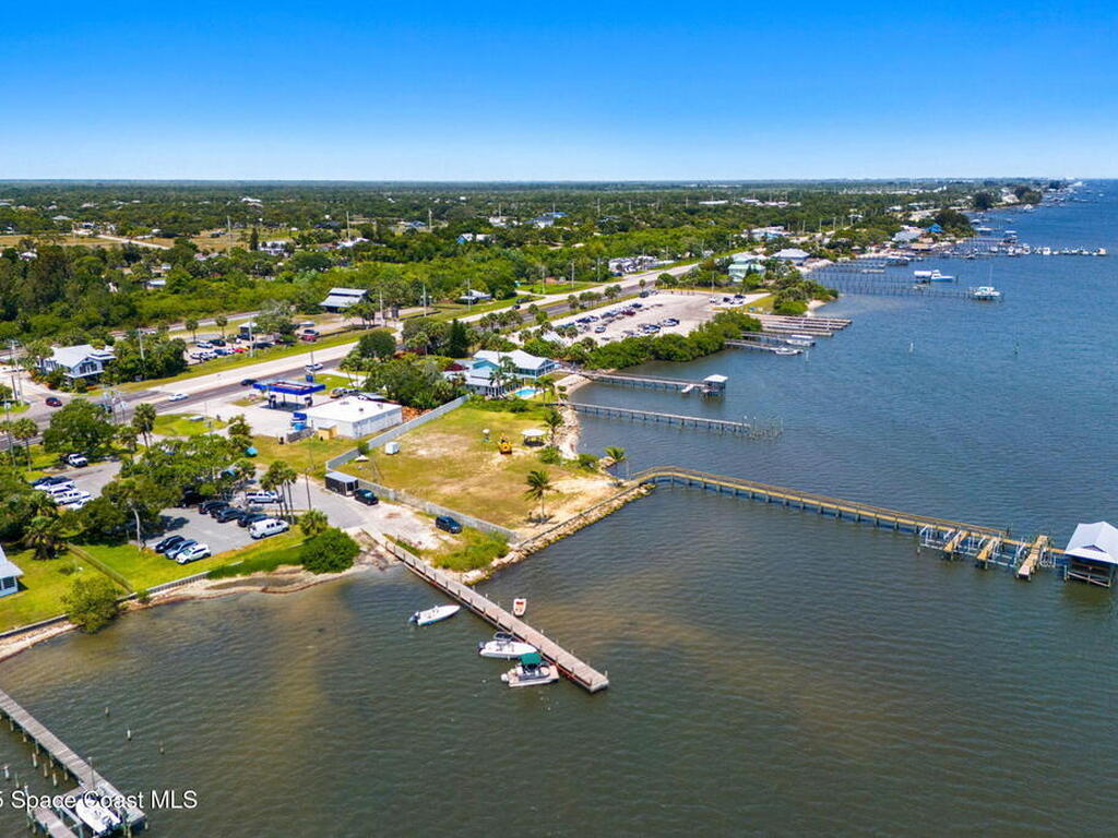 36 Vip Island, Grant, FL 32949