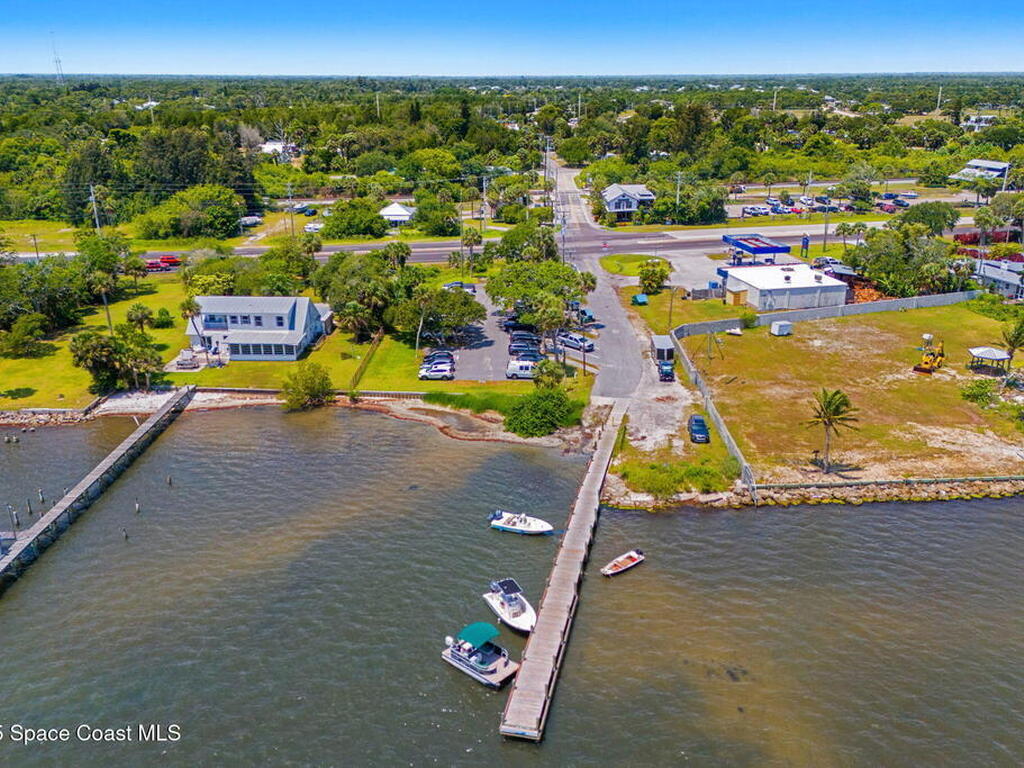 36 Vip Island, Grant, FL 32949