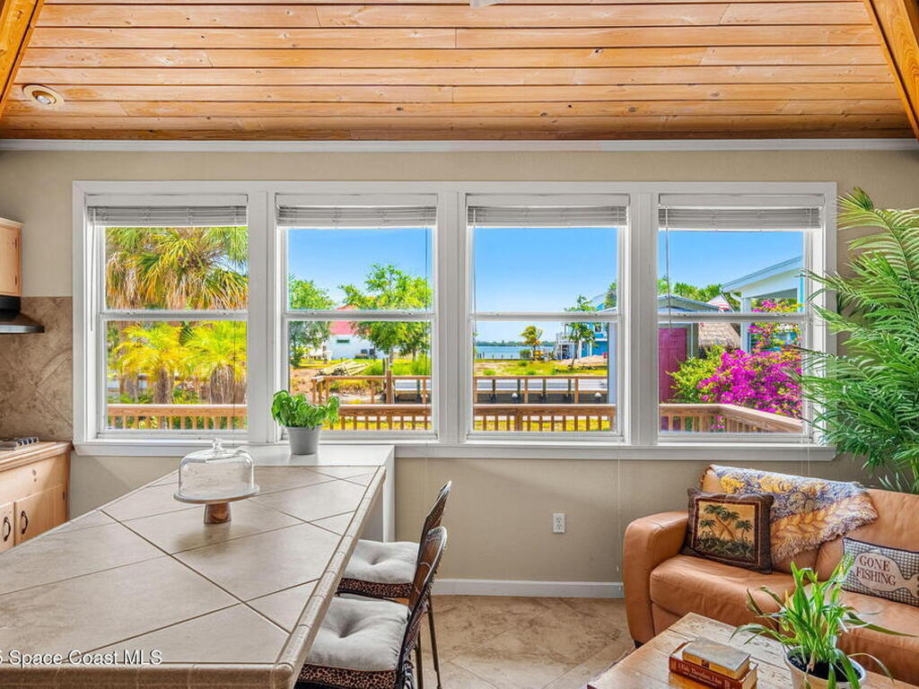 36 Vip Island, Grant, FL 32949