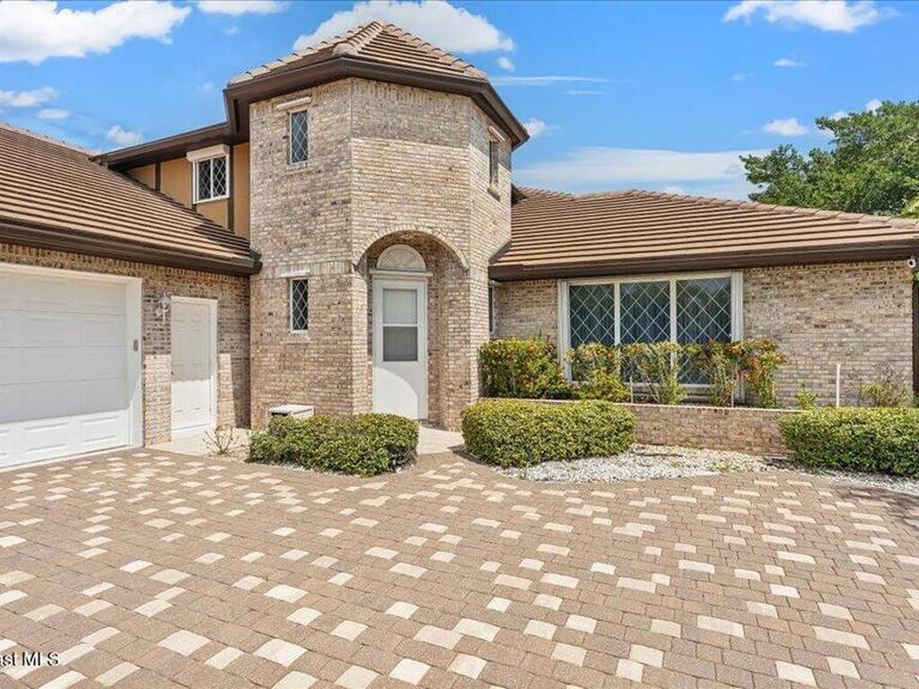 9140 S Tropical Trail, Merritt Island, FL 32952