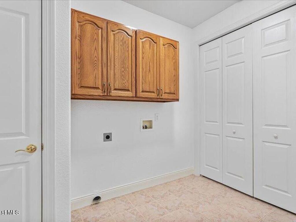 9140 S Tropical Trail, Merritt Island, FL 32952