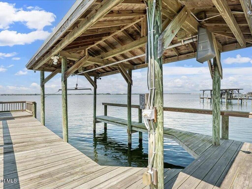 9140 S Tropical Trail, Merritt Island, FL 32952