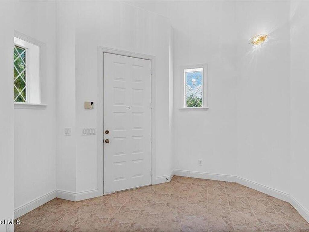 9140 S Tropical Trail, Merritt Island, FL 32952