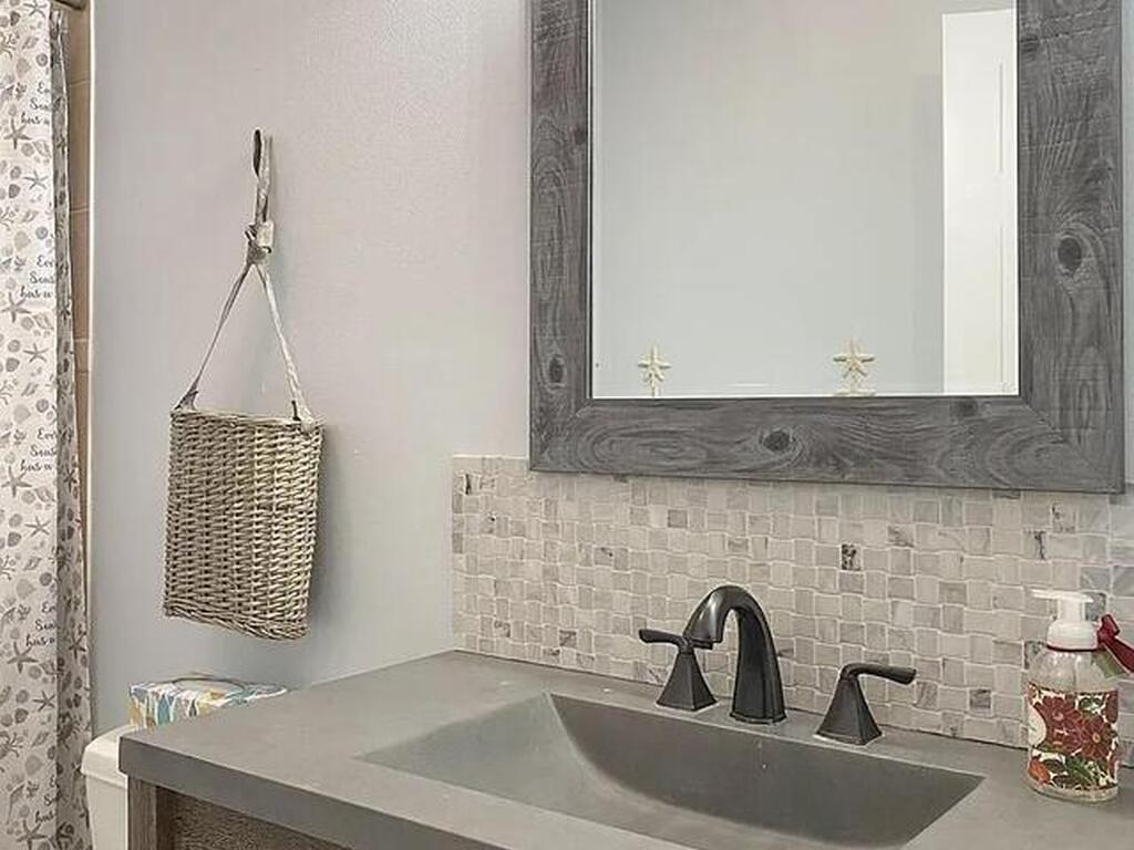 5080 Seiler Street, Melbourne Beach, FL 32951