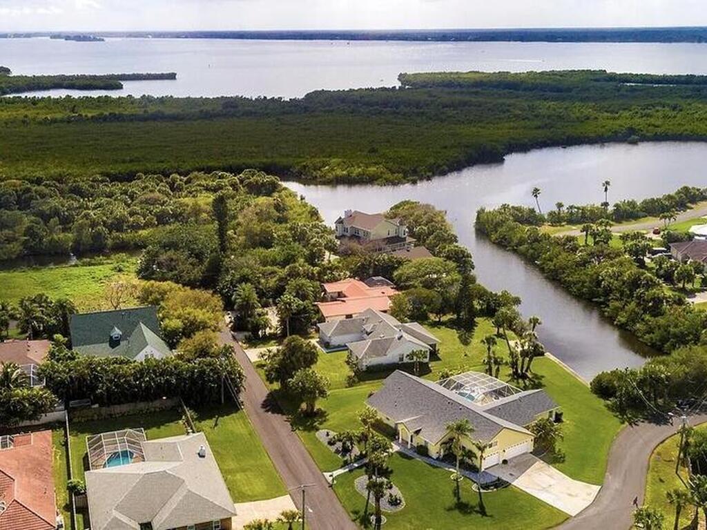 5080 Seiler Street, Melbourne Beach, FL 32951