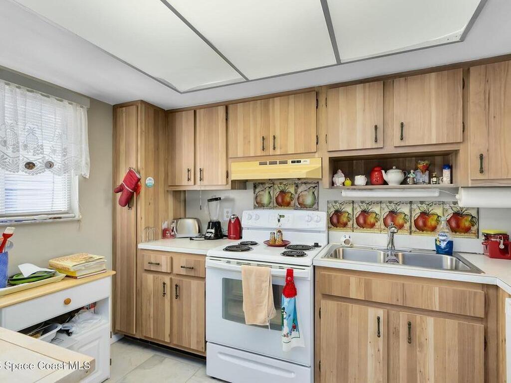 3150 N Harbor City Boulevard, Melbourne, FL 32935