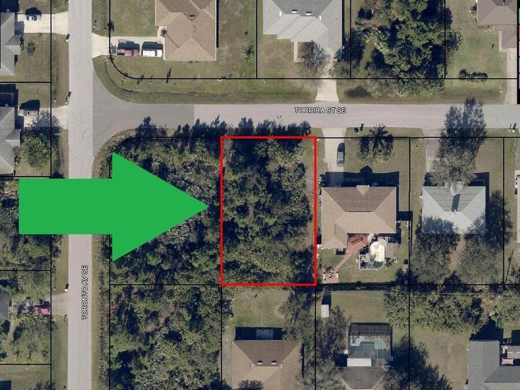 1306 Tordira Street, Palm Bay, FL 32909