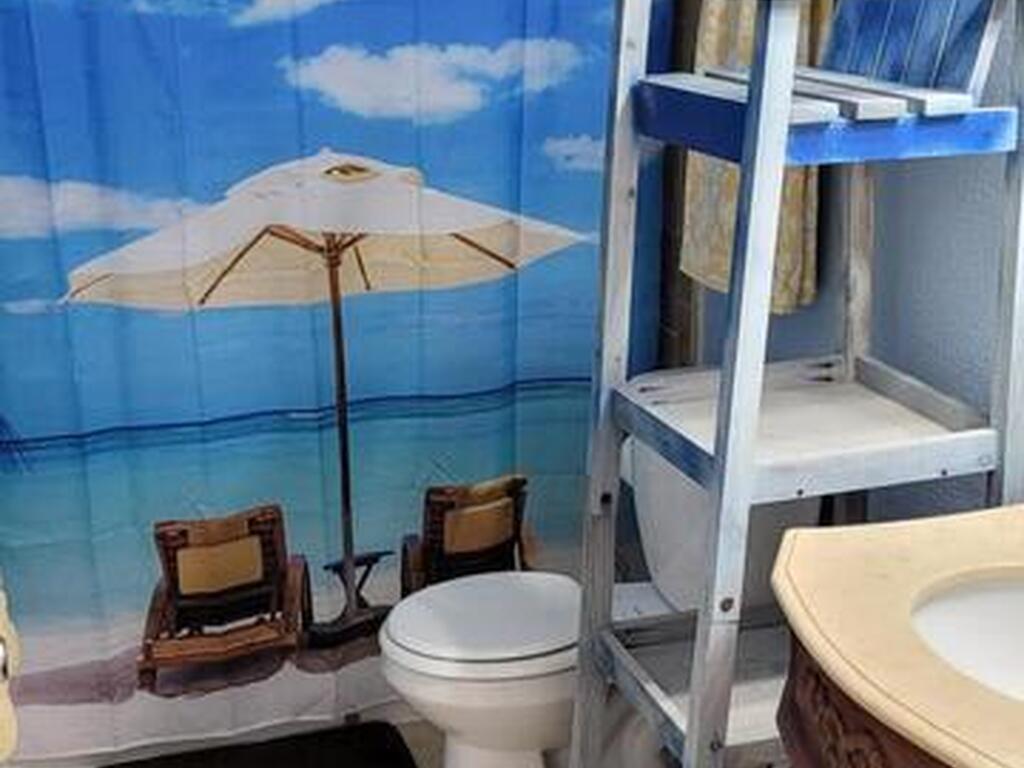 225 S Tropical Trail, Merritt Island, FL 32952