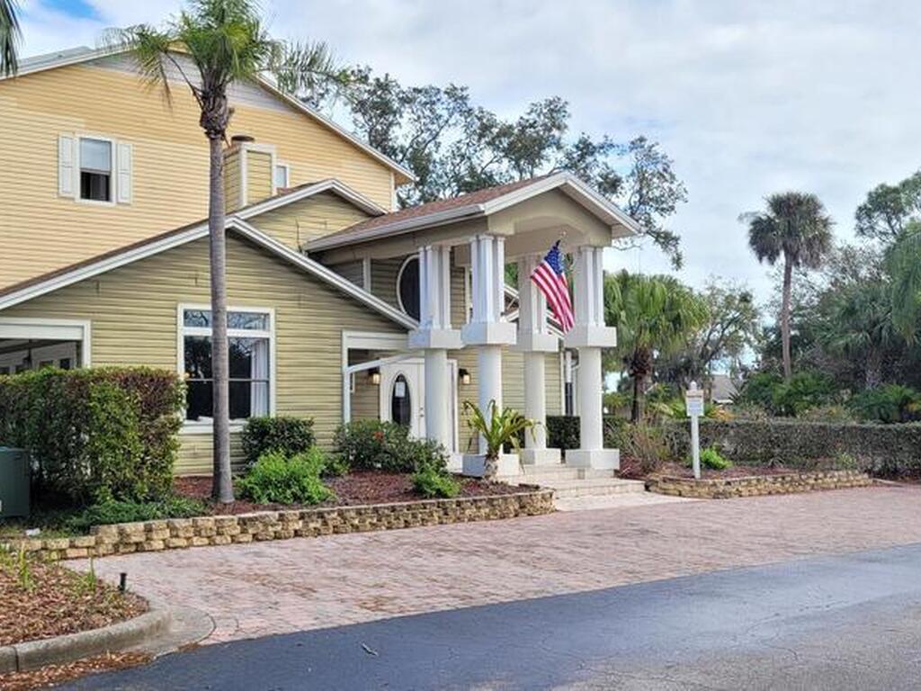 225 S Tropical Trail, Merritt Island, FL 32952