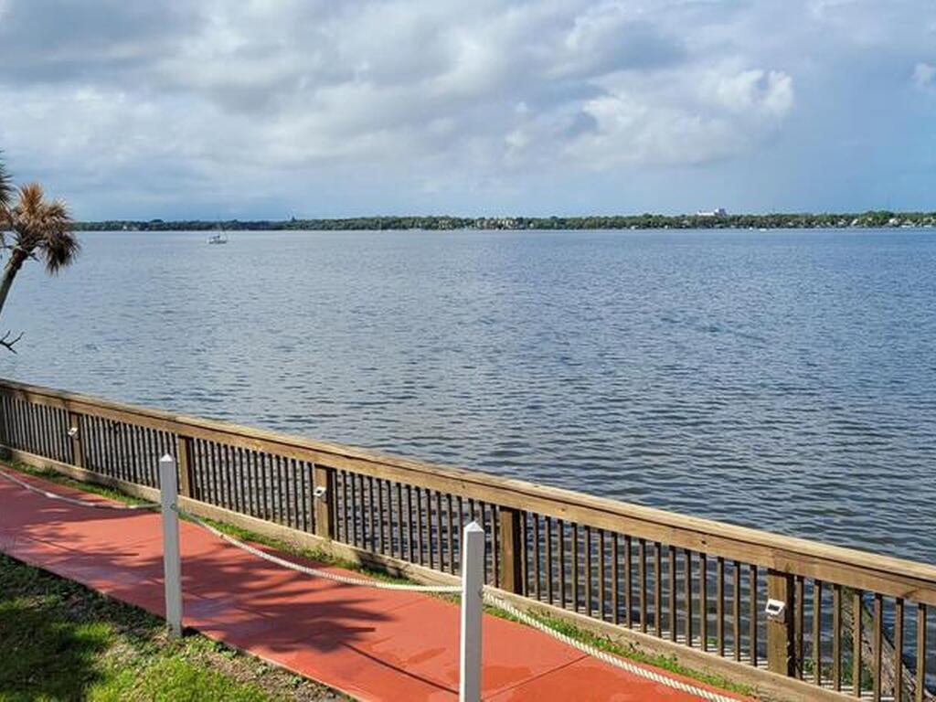 225 S Tropical Trail, Merritt Island, FL 32952