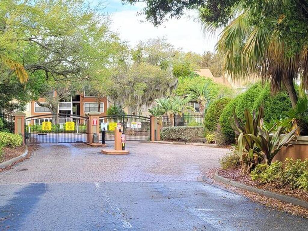 225 S Tropical Trail, Merritt Island, FL 32952