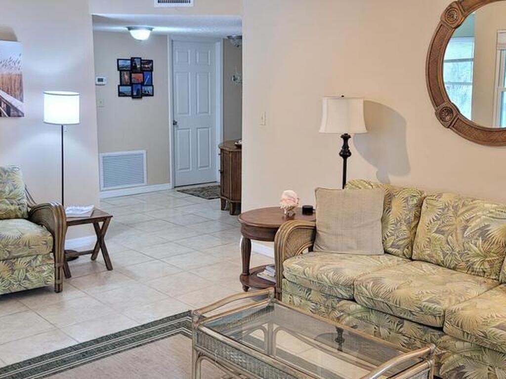 225 S Tropical Trail, Merritt Island, FL 32952