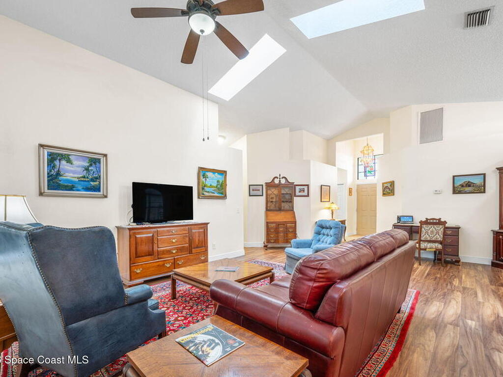 2982 Pebble Creek Street, Melbourne, FL 32935