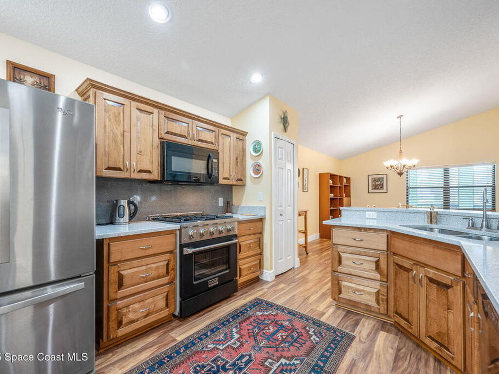 2982 Pebble Creek Street, Melbourne, FL 32935