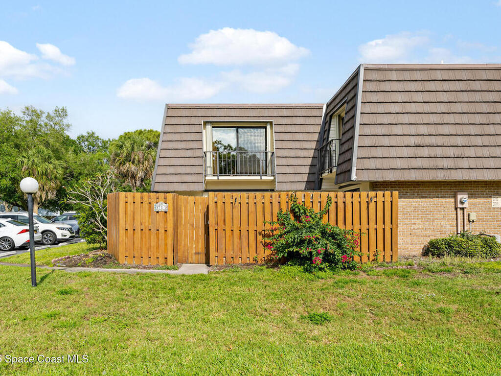 3711 Vista Oaks Circle, Palm Bay, FL 32905