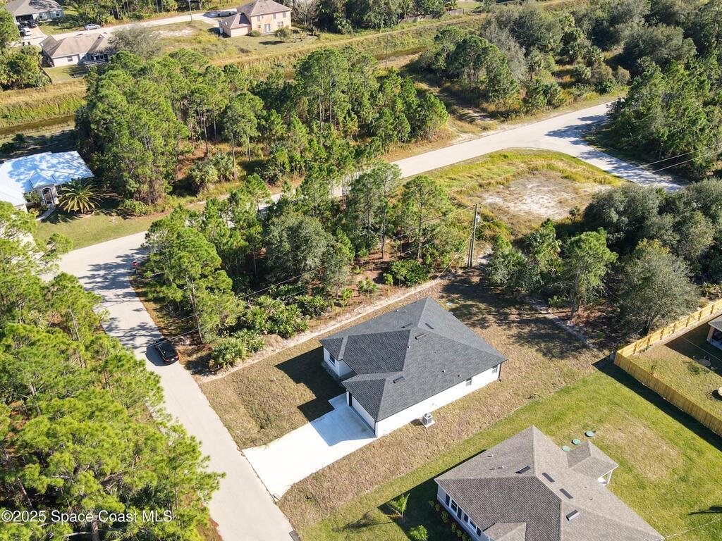 410 Flat River Street, Palm Bay, FL 32908