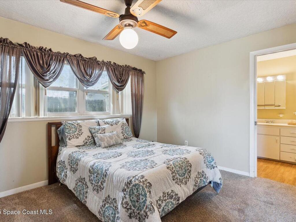 185 Moore Avenue, Merritt Island, FL 32952