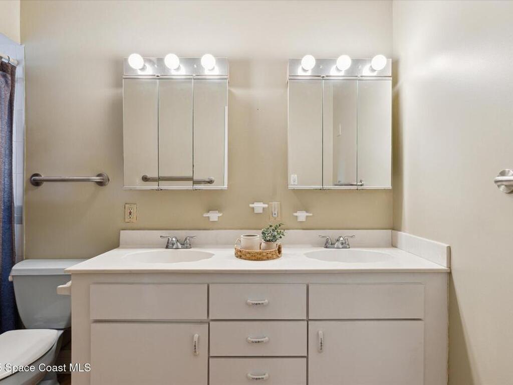 185 Moore Avenue, Merritt Island, FL 32952