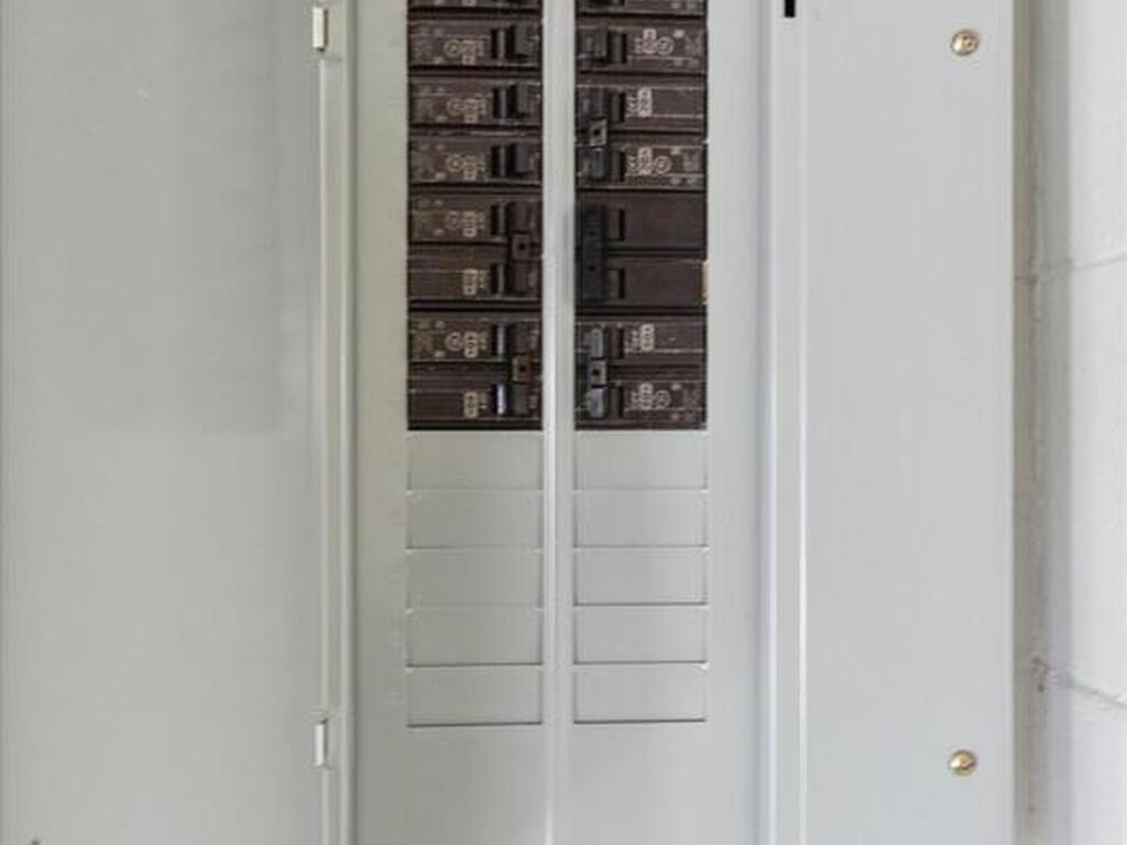 185 Moore Avenue, Merritt Island, FL 32952