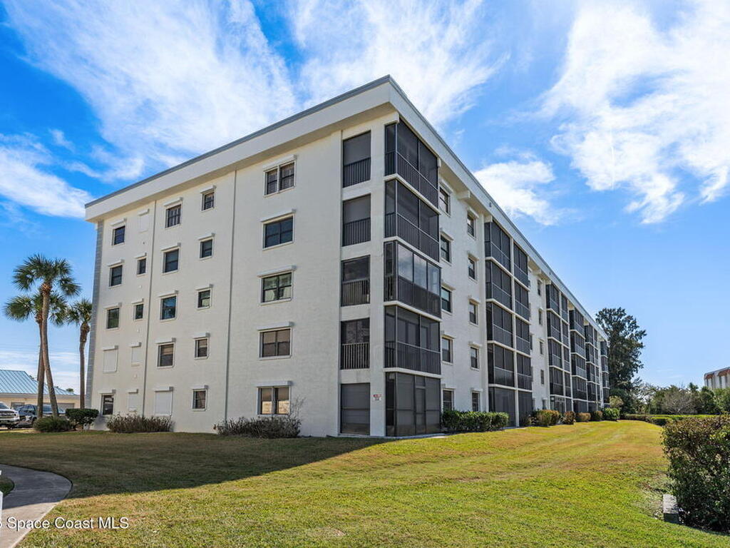 3165 N Atlantic Avenue, Cocoa Beach, FL 32931