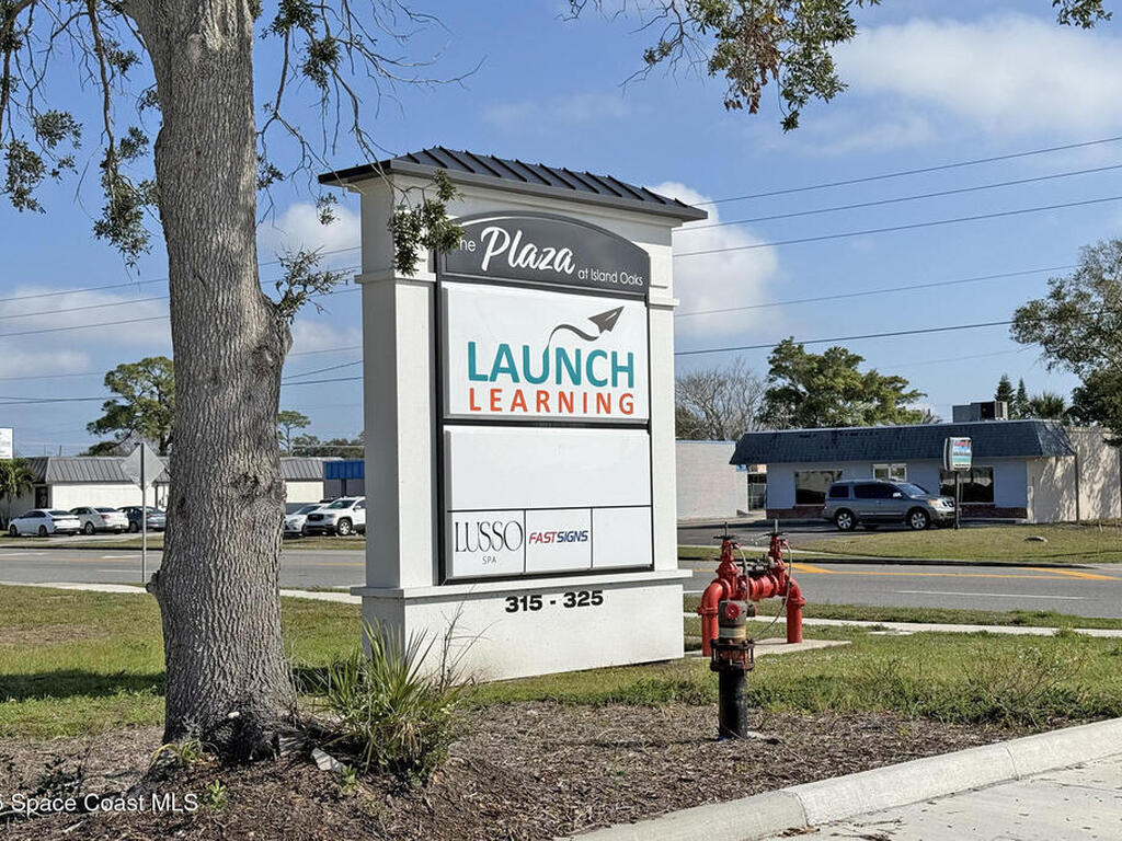 315 S Courtenay Parkway, Merritt Island, FL 32952