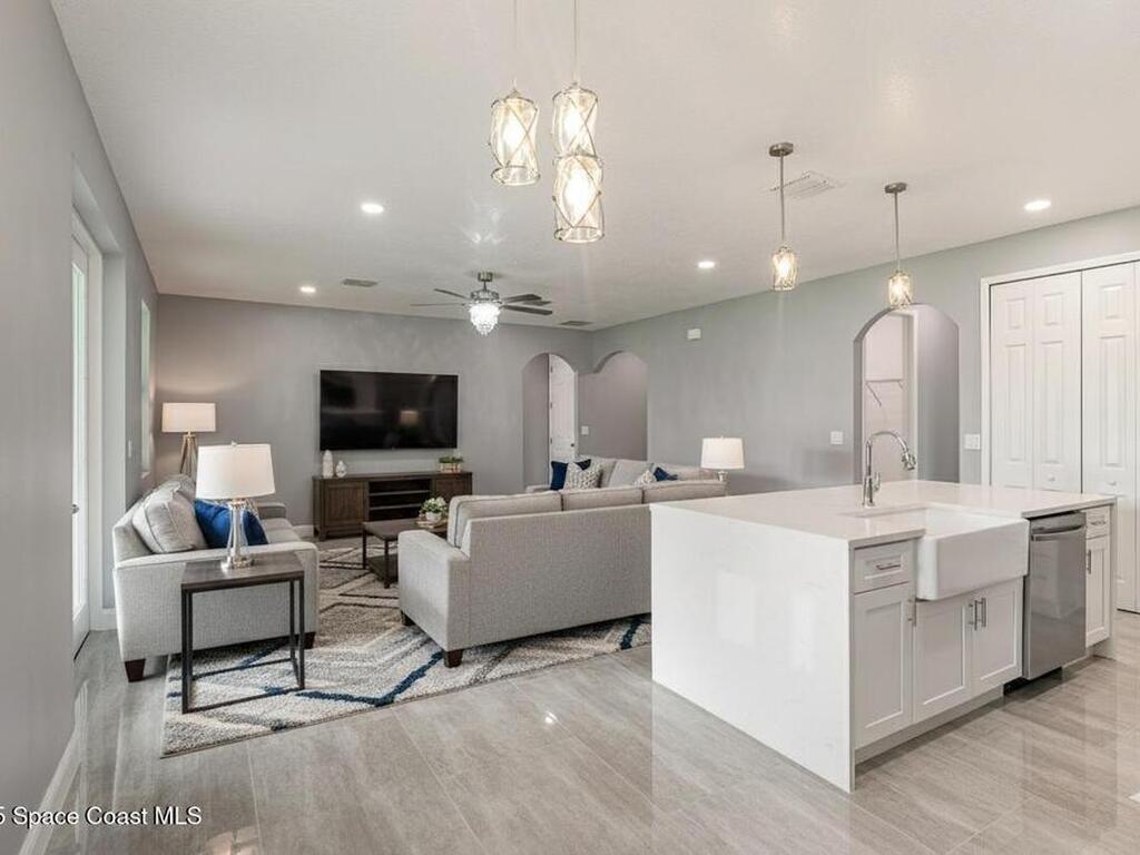 1019 Tolson Street, Palm Bay, FL 32909